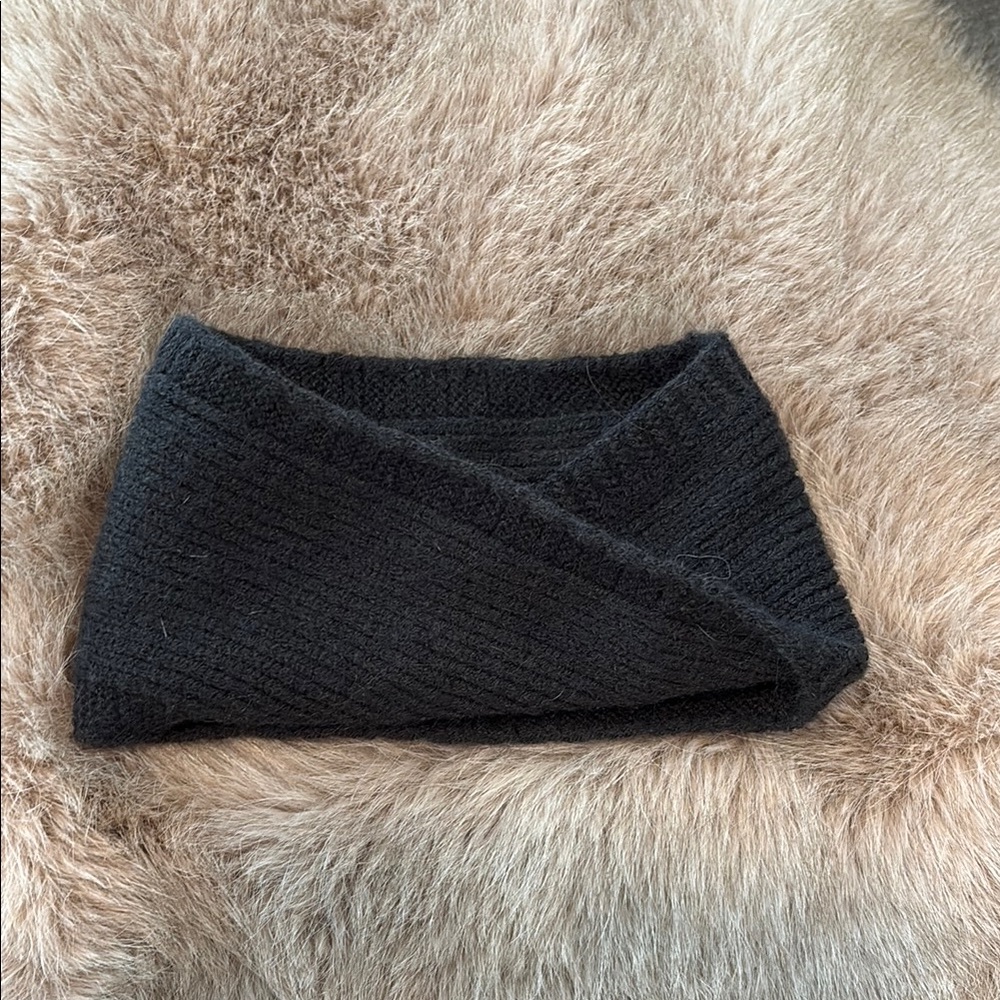 Elegant Black Knit Headband